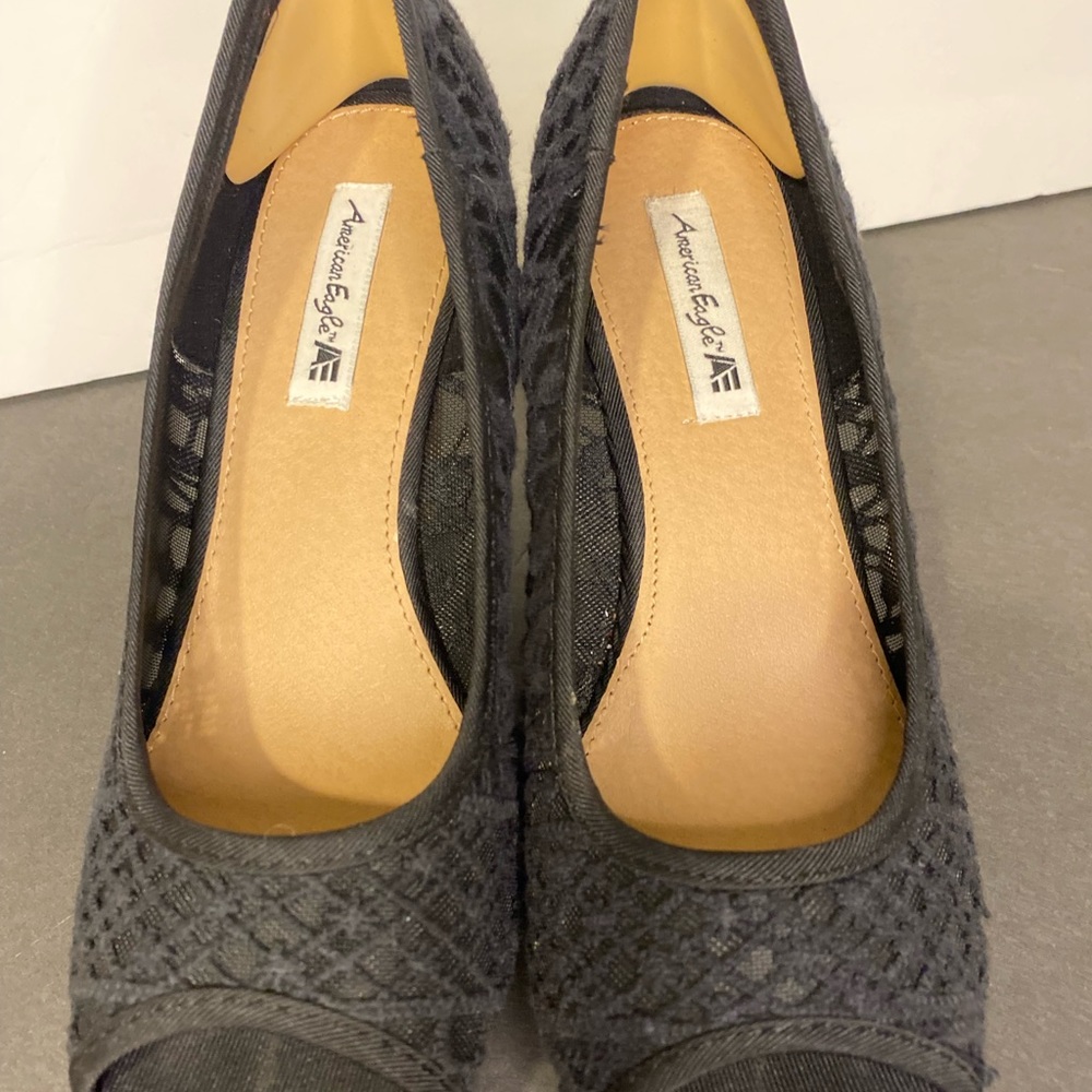 American Eagle Black Lace Wood Wedge Heels - Picture 5 of 7